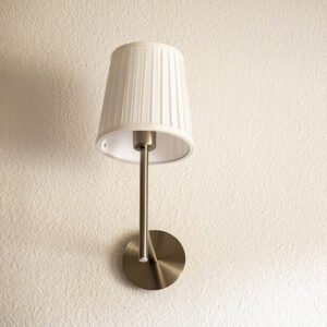 Adjustable hardwire wall sconce